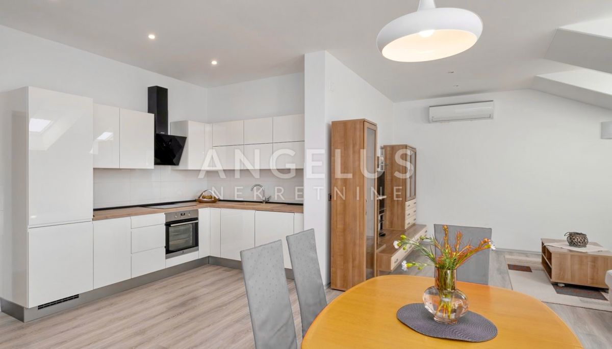 Pelješac, Lovište - prostorno stanovanje prva vrsta do morja, 143 m² s parkirnim mestom - PRODAMO