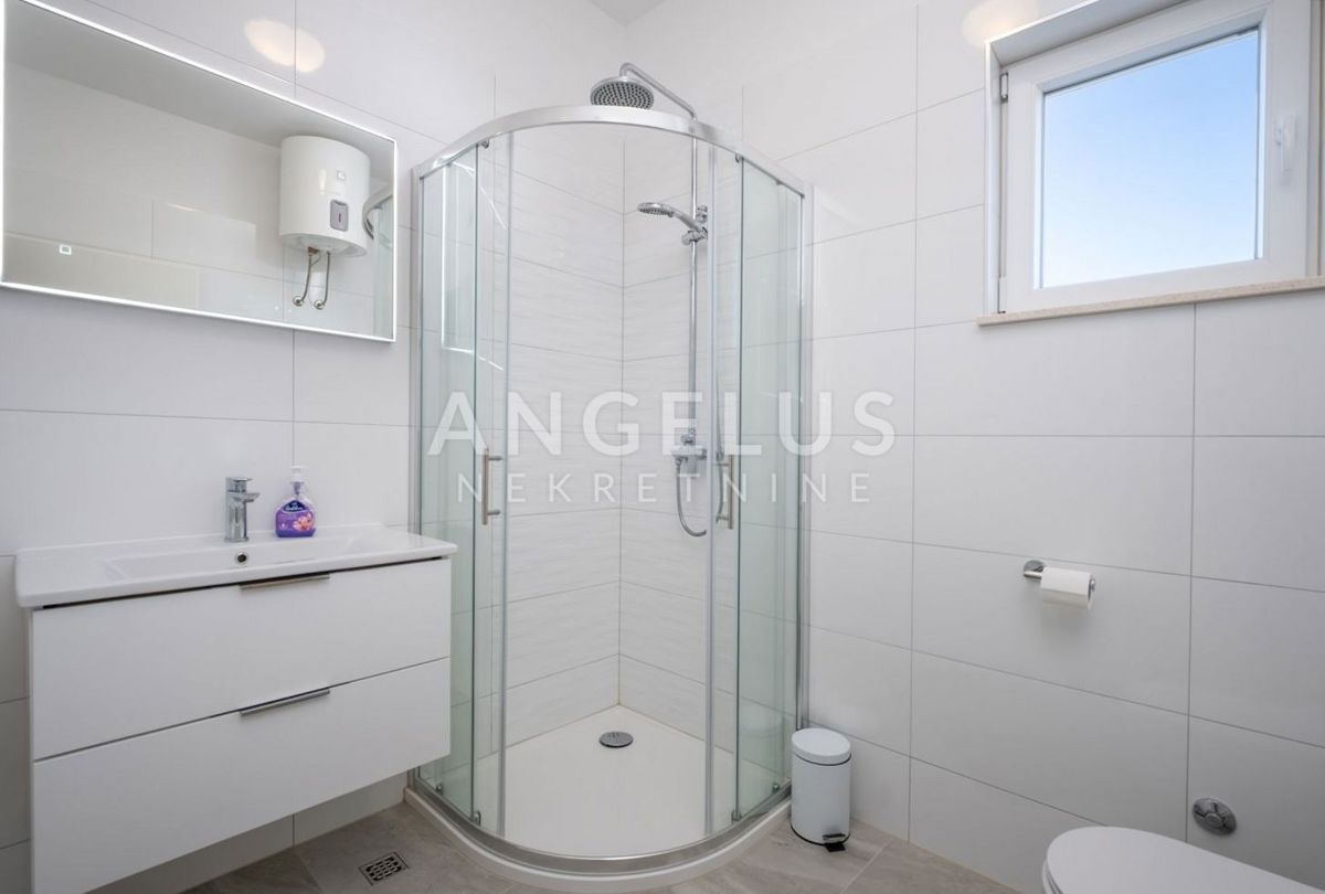 Pelješac, Lovište - prostorno stanovanje prva vrsta do morja, 143 m² s parkirnim mestom - PRODAMO