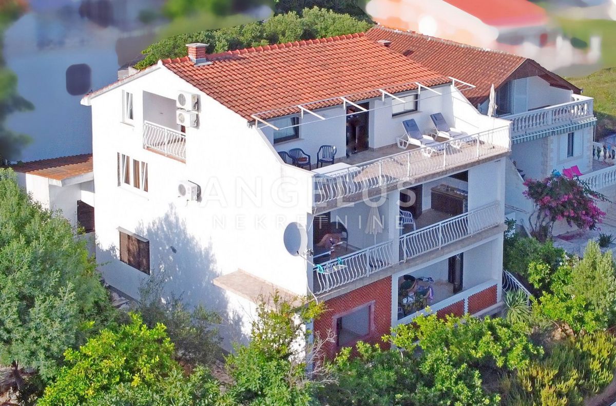 Hrvaška, Orebić, apartmajska hiša s fantastičnim pogledom na Korčulo