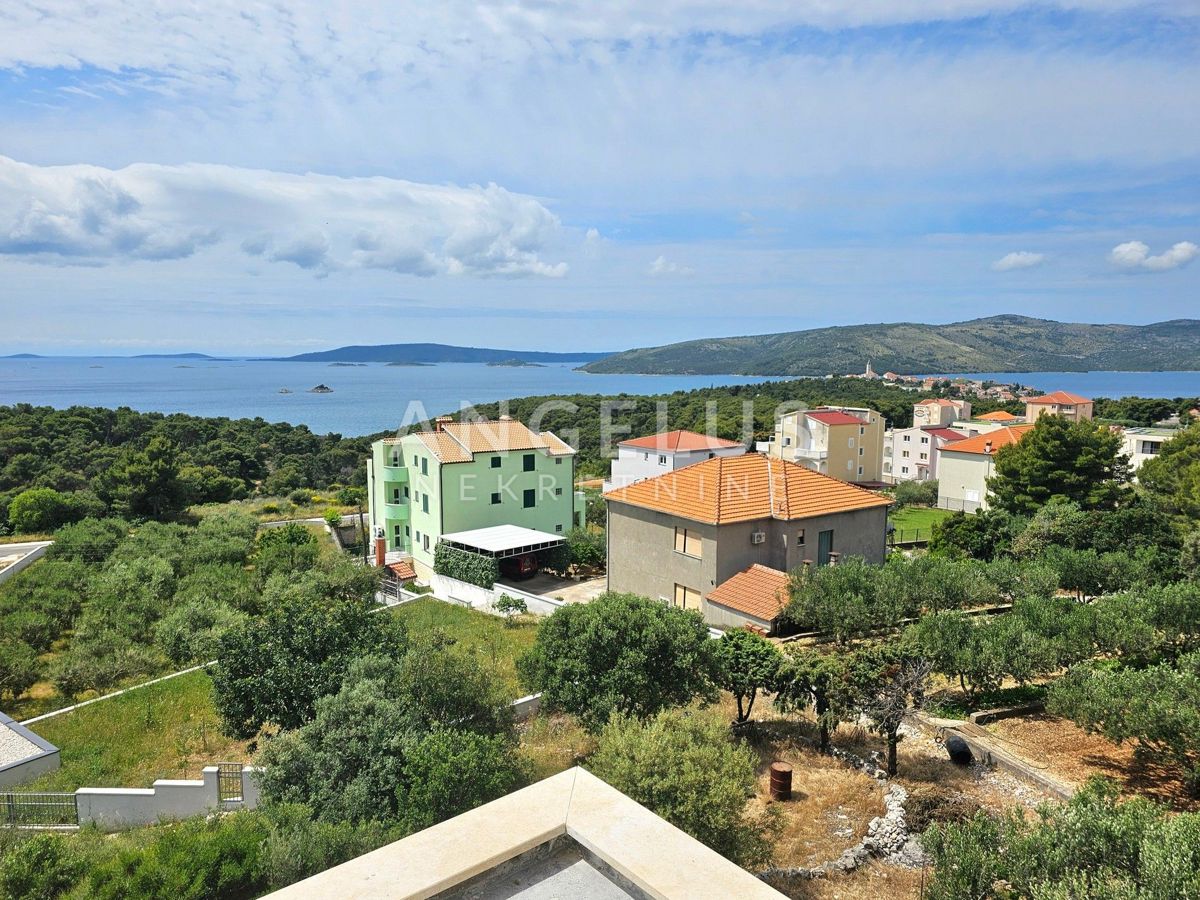 Hrvaška, Trogir, Seget - novozgrajeni apartma s pogledom na morje, 62 m2