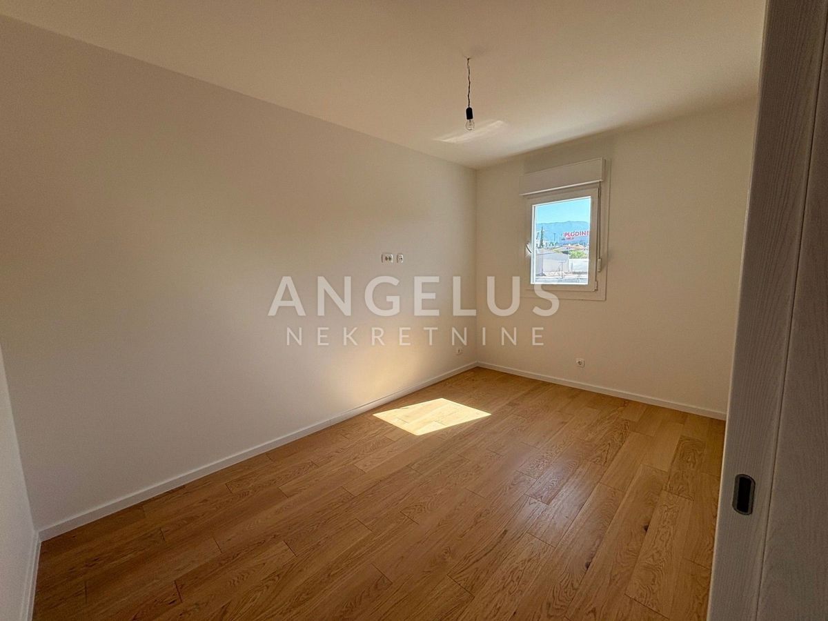 Hrvaška, Split Žnjan - NOVOGRADNJA, trisobni apartma z dvema parkirnima mestoma in pogledom na morje, 79.05 m2