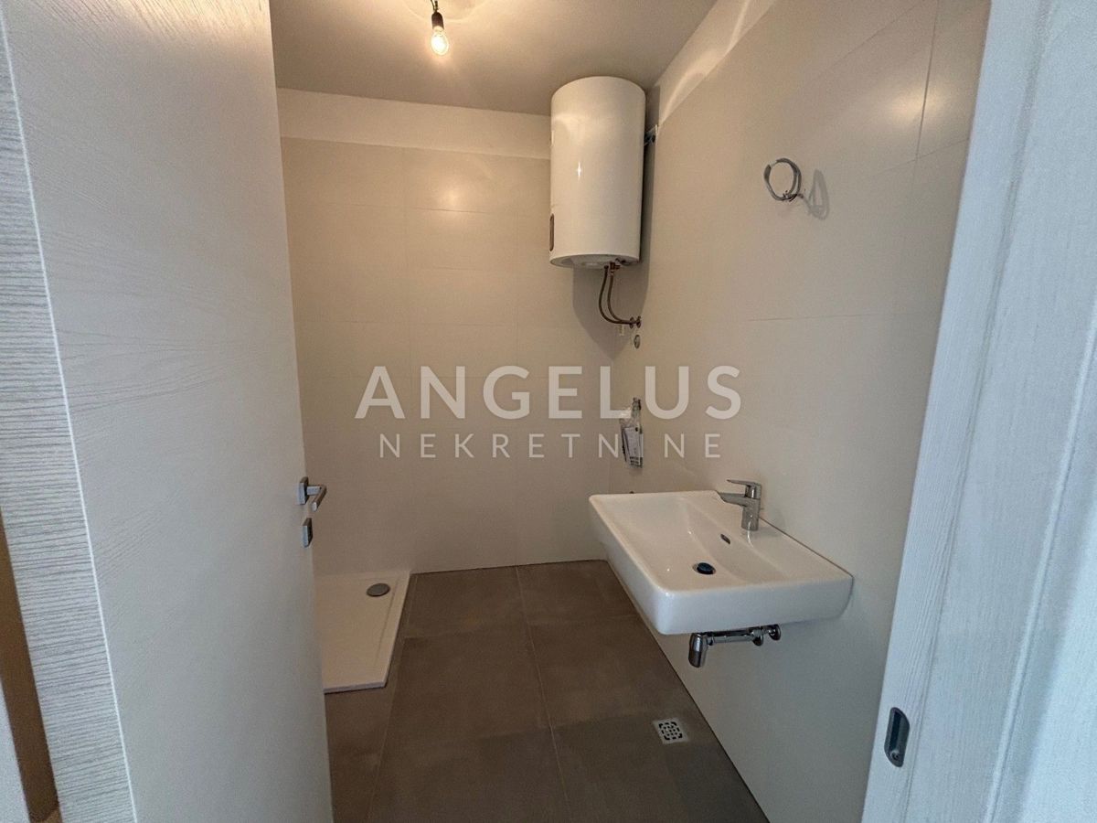 Hrvaška, Split Žnjan - NOVOGRADNJA, trisobni apartma z dvema parkirnima mestoma in pogledom na morje, 79.05 m2