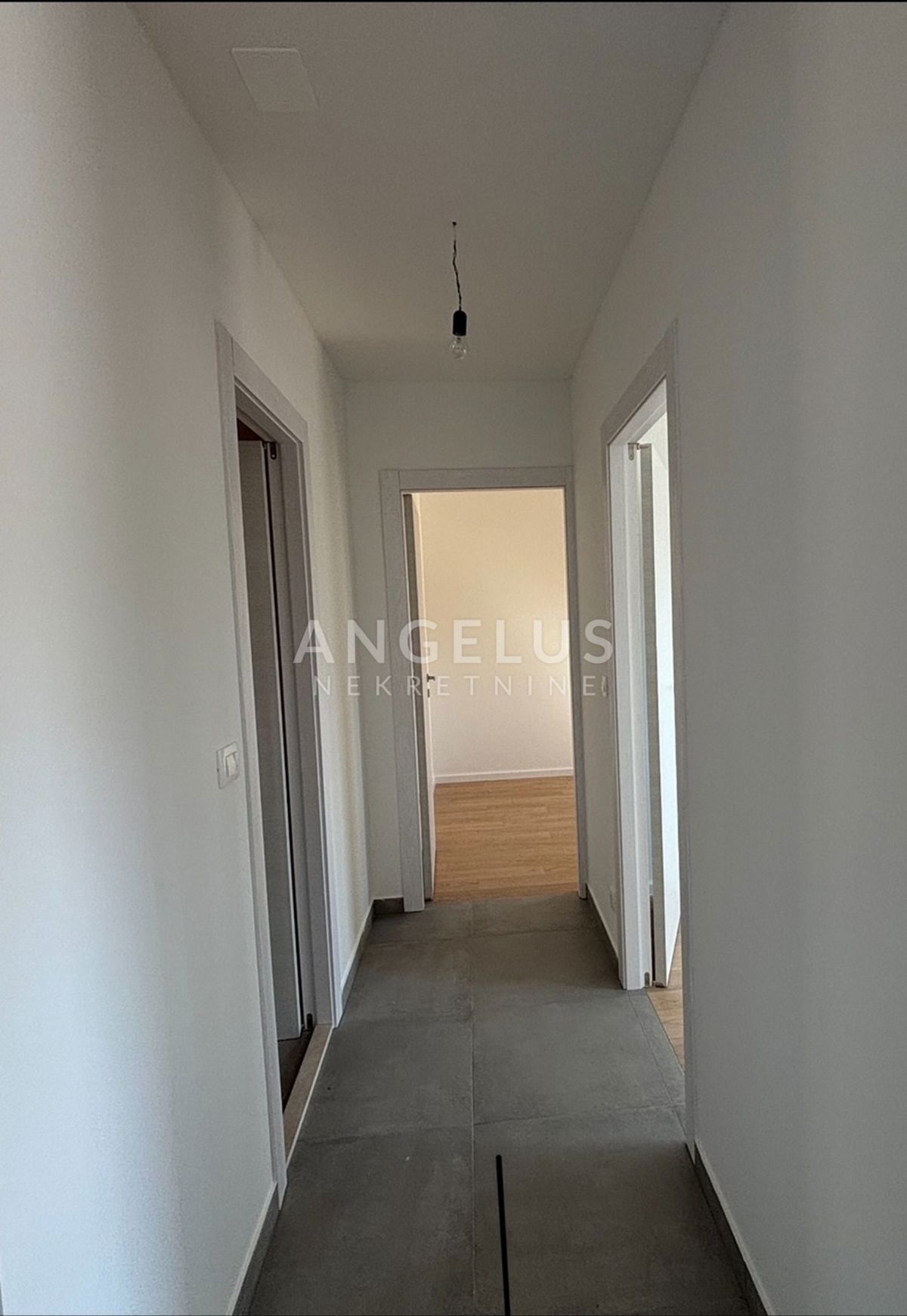 Hrvaška, Split Žnjan - NOVOGRADNJA, trisobni apartma z dvema parkirnima mestoma in pogledom na morje, 79.05 m2