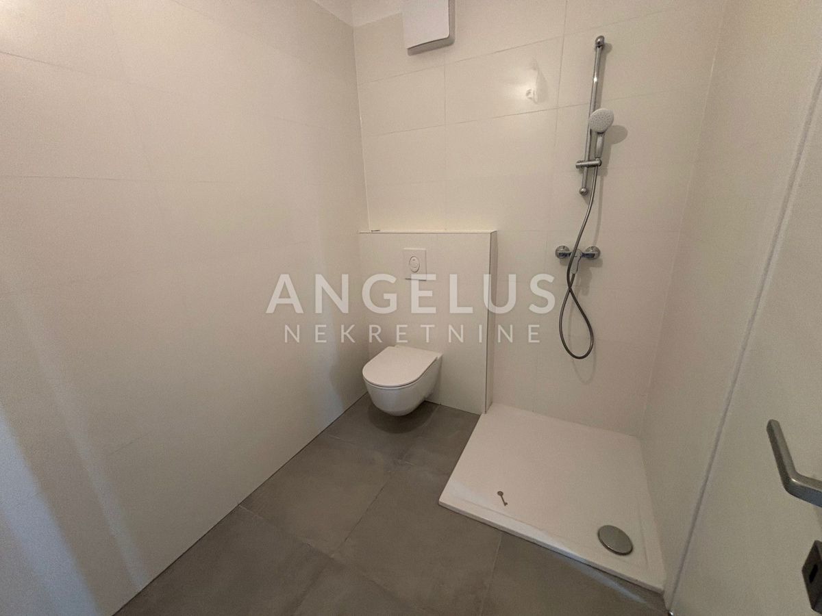 Hrvaška, Split Žnjan - NOVOGRADNJA, trisobni apartma z dvema parkirnima mestoma in pogledom na morje, 79.05 m2