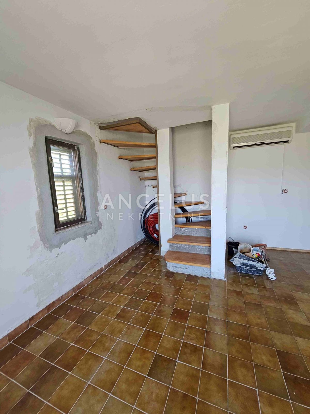 Hiša Bobovišća, Milna, 400m2