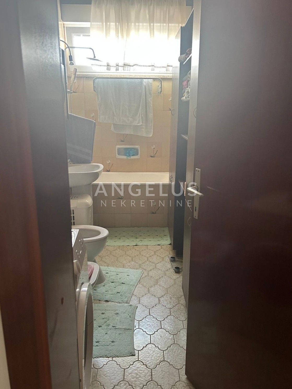 Split, Bačvice - trosobno stanovanje 108 m2, garaža 43 m2