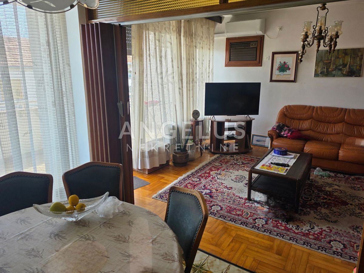 Split, Bačvice - trosobno stanovanje 108 m2, garaža 43 m2