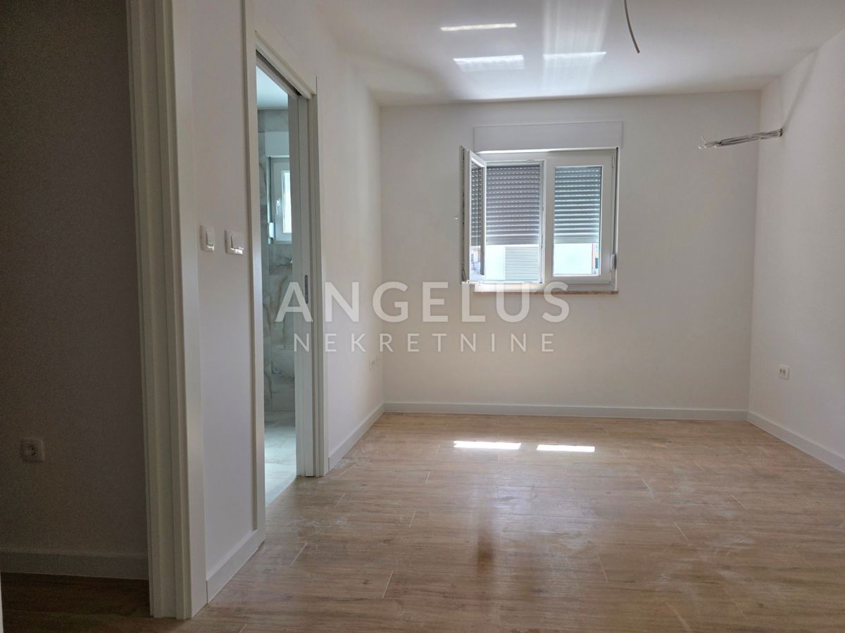 Strožanac, Podstrana - PENTHOUSE 3 stanovanje, 2 parkirišče PRODAMO
