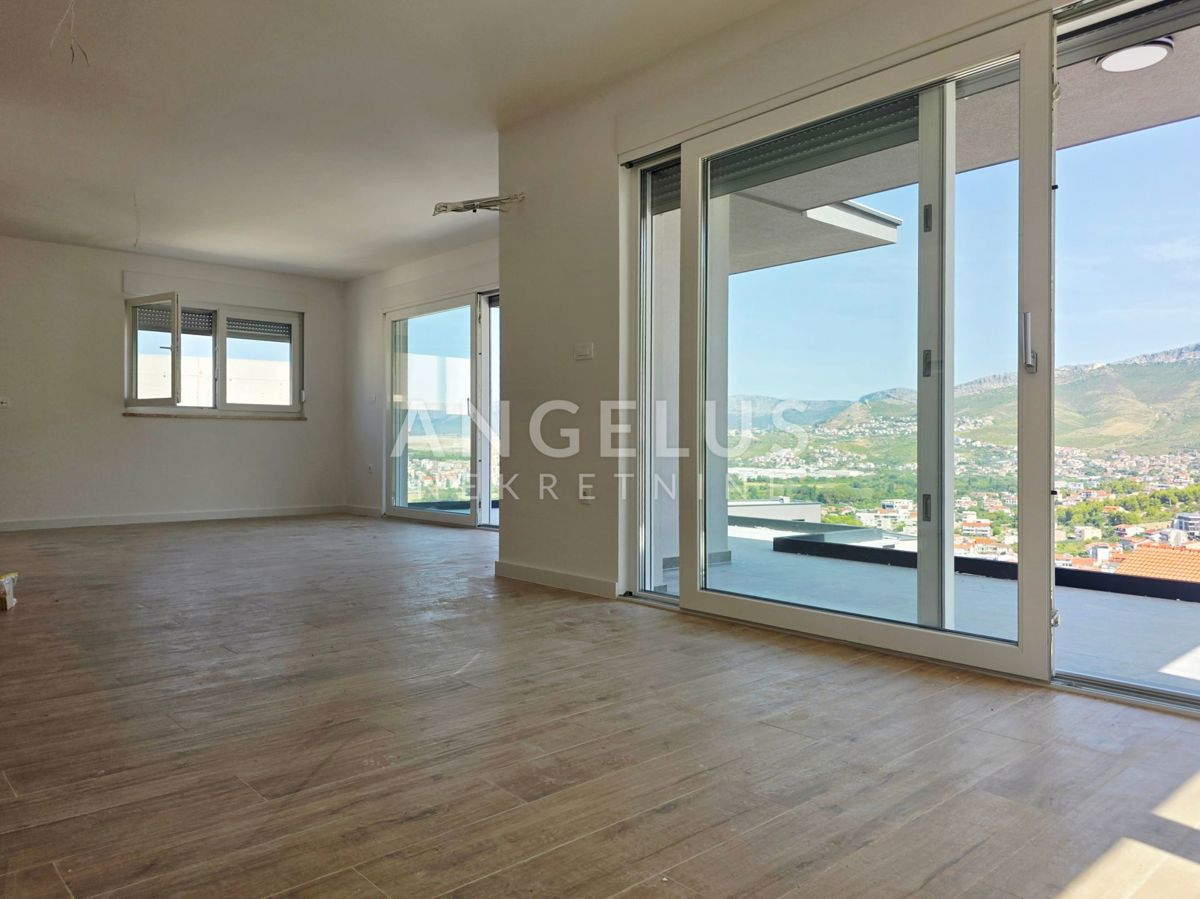 Strožanac, Podstrana - PENTHOUSE 3 stanovanje, 2 parkirišče PRODAMO