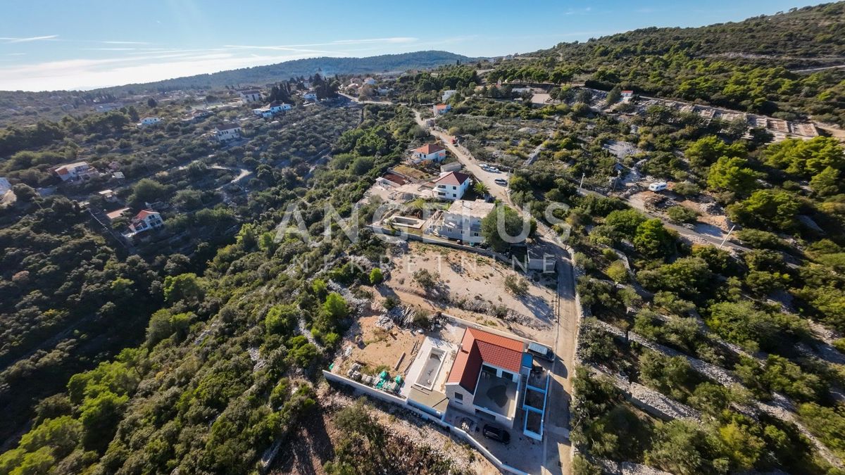 Šolta - grad.zemljišče s pogledom na morje, 867 m2, PRODAJA