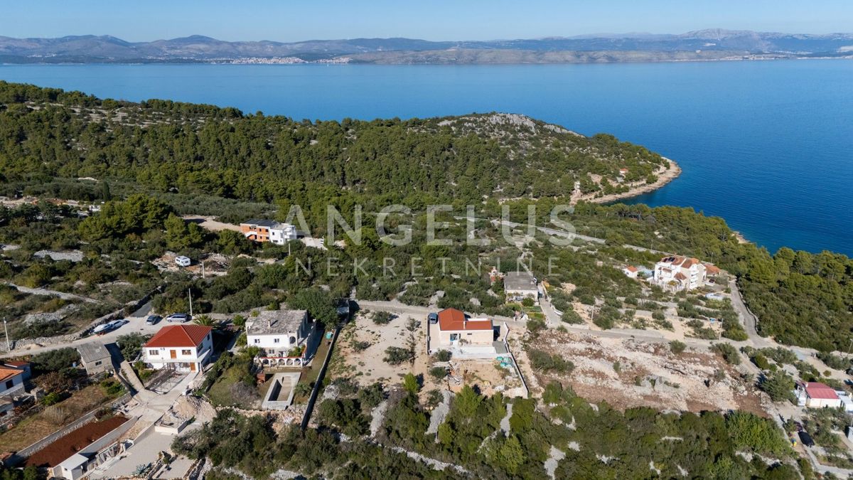 Šolta - grad.zemljišče s pogledom na morje, 867 m2, PRODAJA