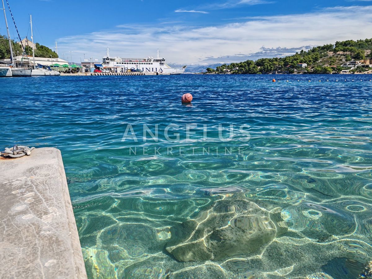 Šolta - grad.zemljišče s pogledom na morje, 867 m2, PRODAJA
