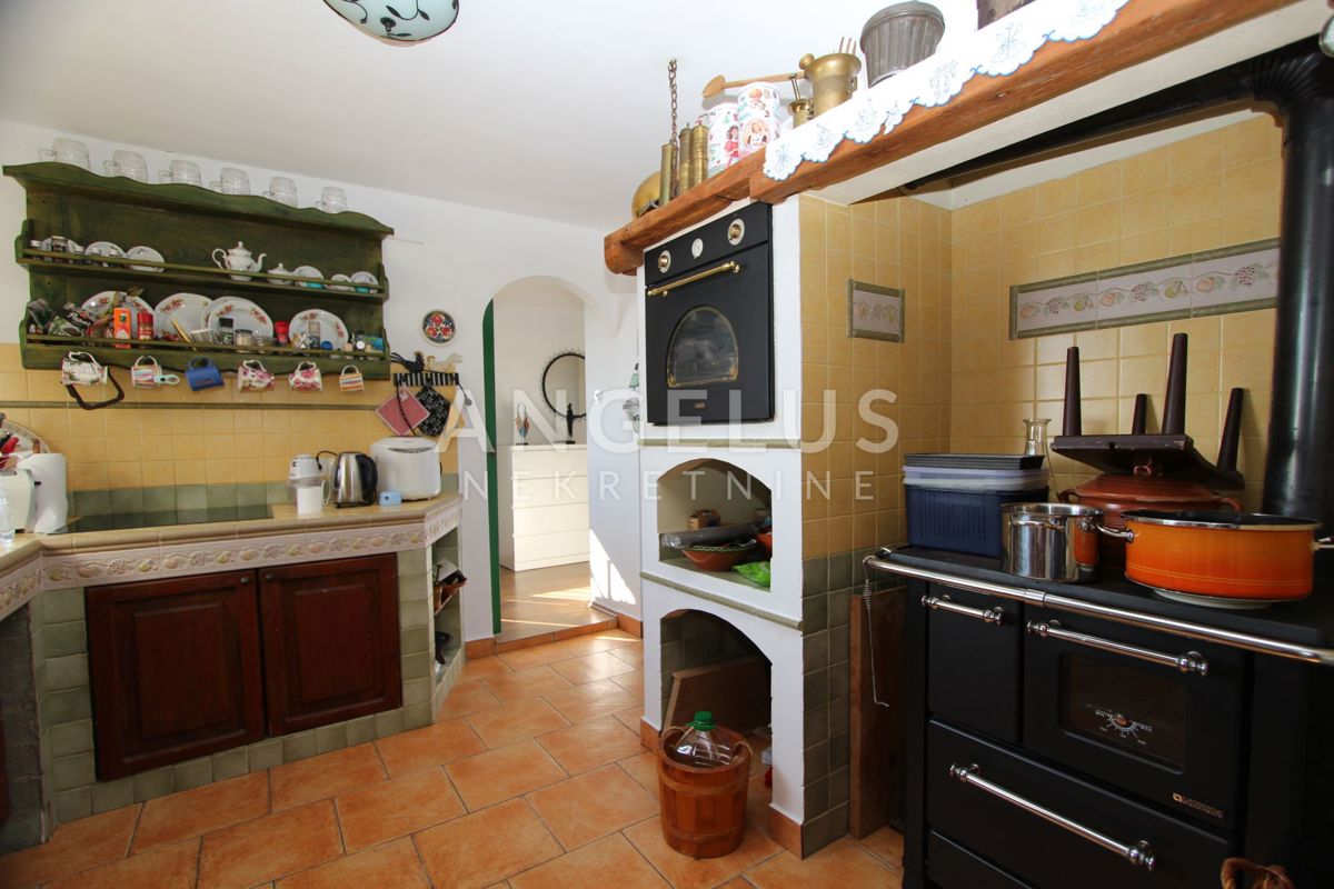 Hiša Gornja Gračenica, Popovača, 150m2