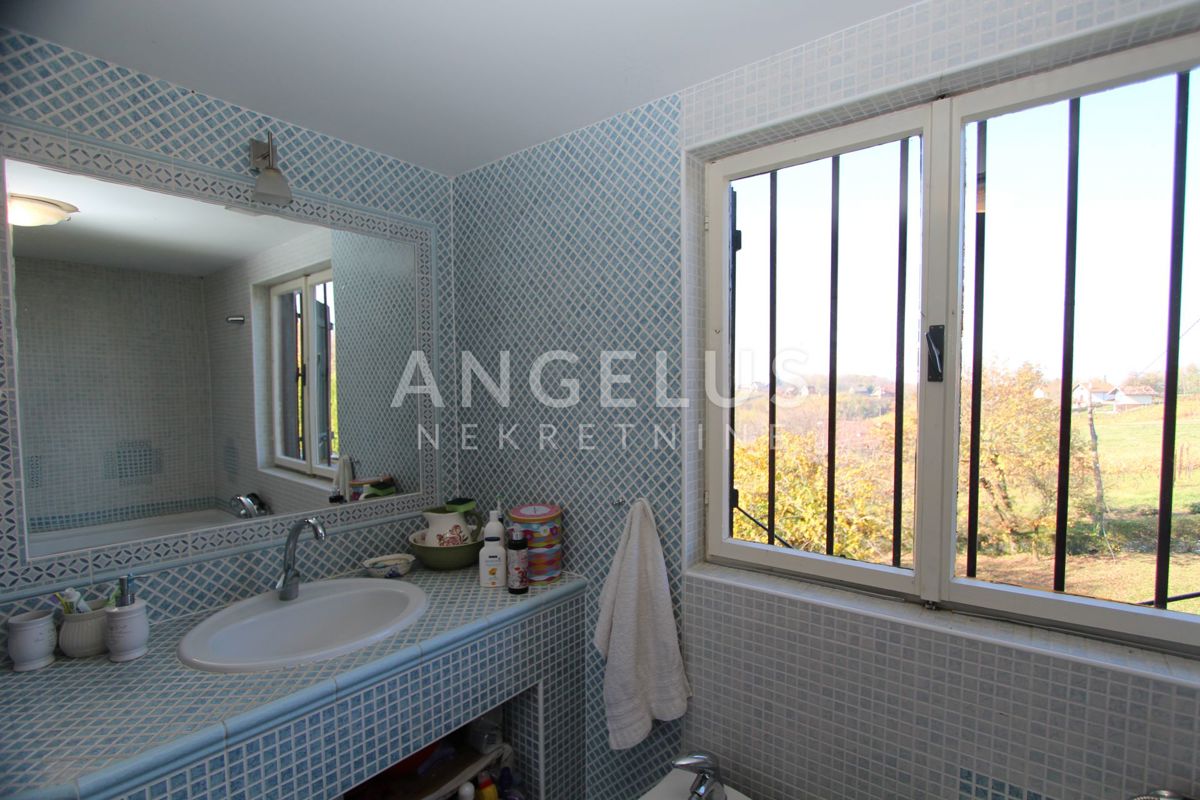 Hiša Gornja Gračenica, Popovača, 150m2