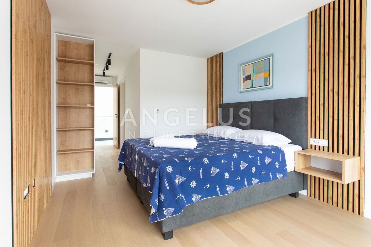 Šolta, Nečujam - novozgrajena ekskluzivna vila ob morju, PRODAJA