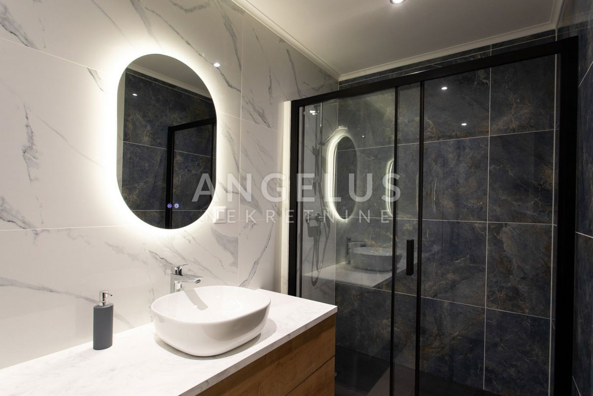 Šolta, Nečujam - novozgrajena ekskluzivna vila ob morju, PRODAJA