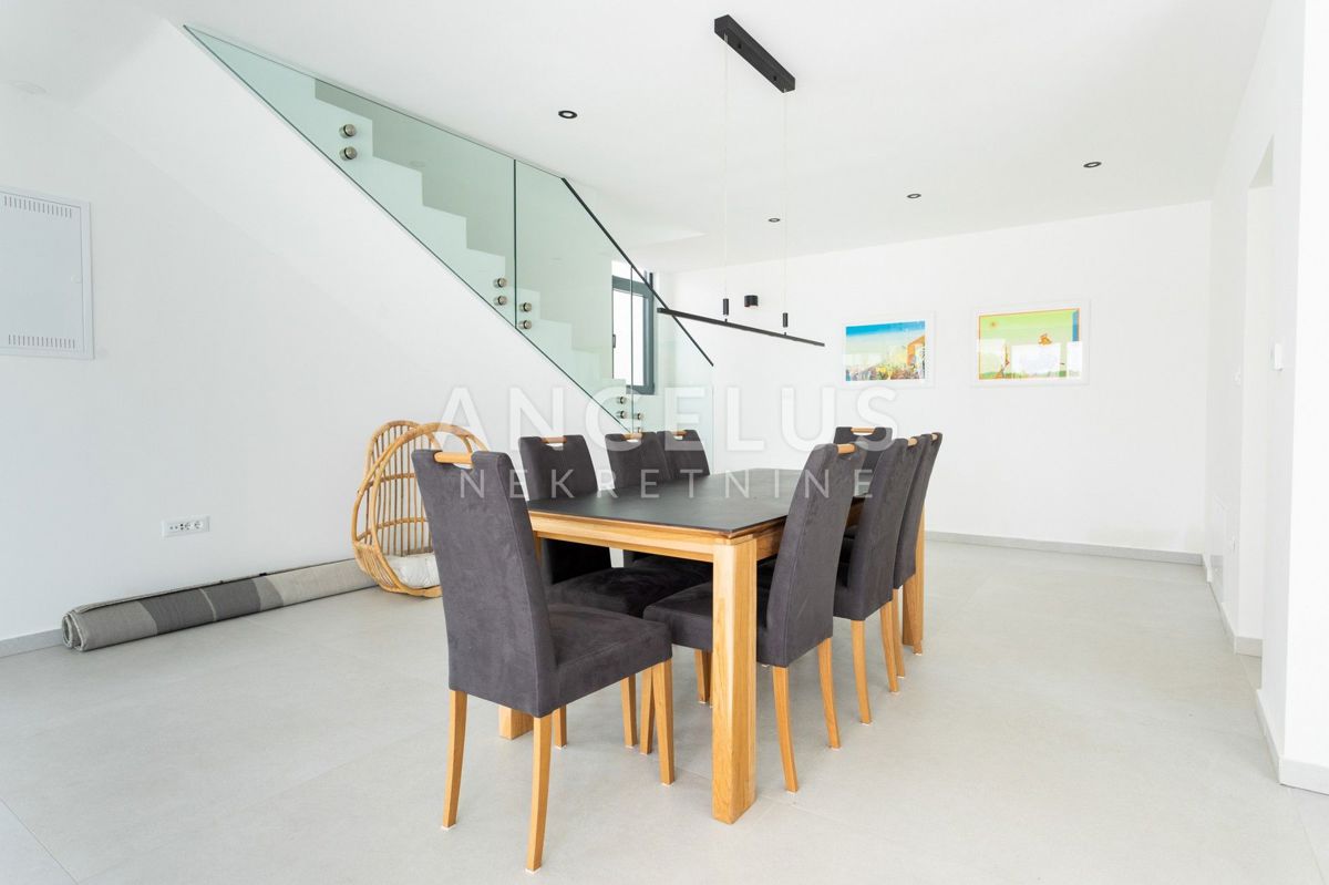 Šolta, Nečujam - novozgrajena ekskluzivna vila ob morju, PRODAJA