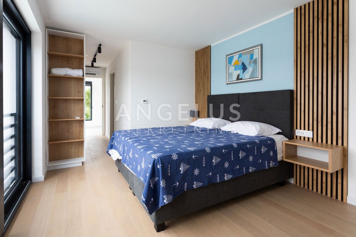 Šolta, Nečujam - novozgrajena ekskluzivna vila ob morju, PRODAJA