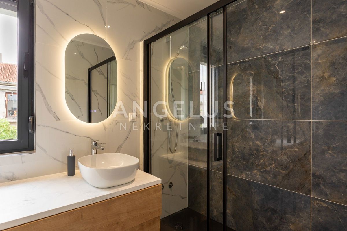 Šolta, Nečujam - novozgrajena ekskluzivna vila ob morju, PRODAJA