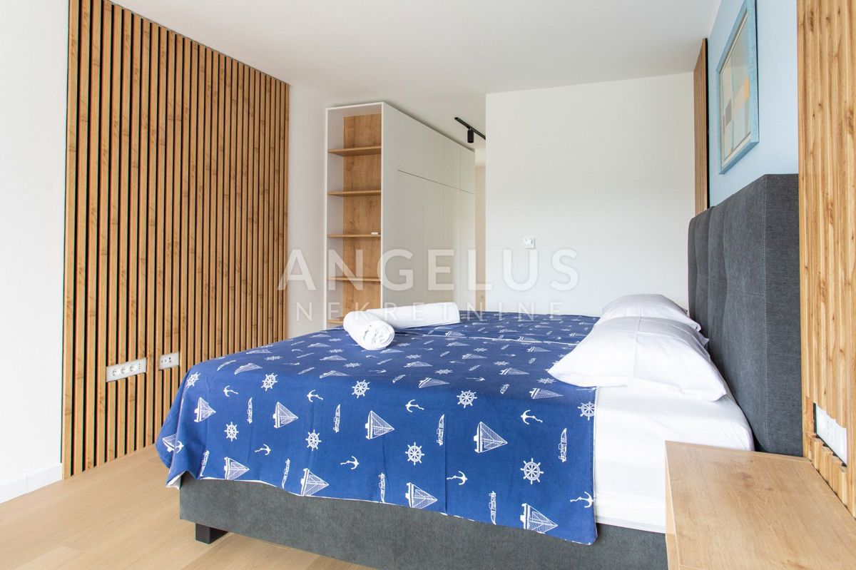 Šolta, Nečujam - novozgrajena ekskluzivna vila ob morju, PRODAJA