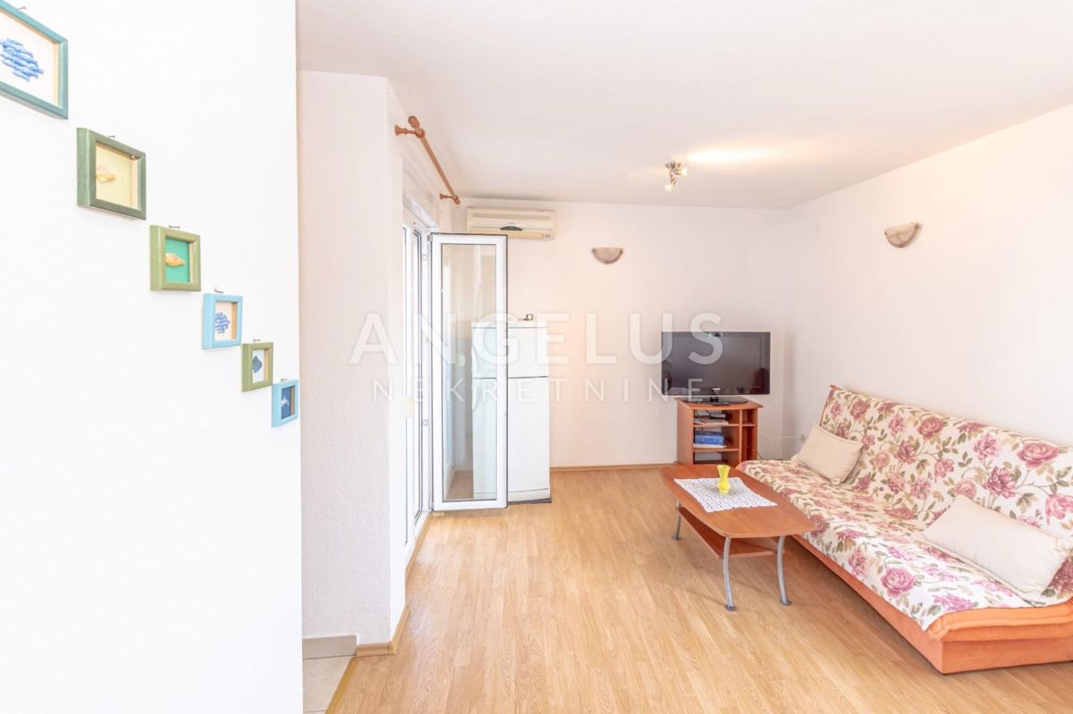 Trogir, Čiovo Okrug - enosobno stanovanje v bližini morja NAPRODAJ