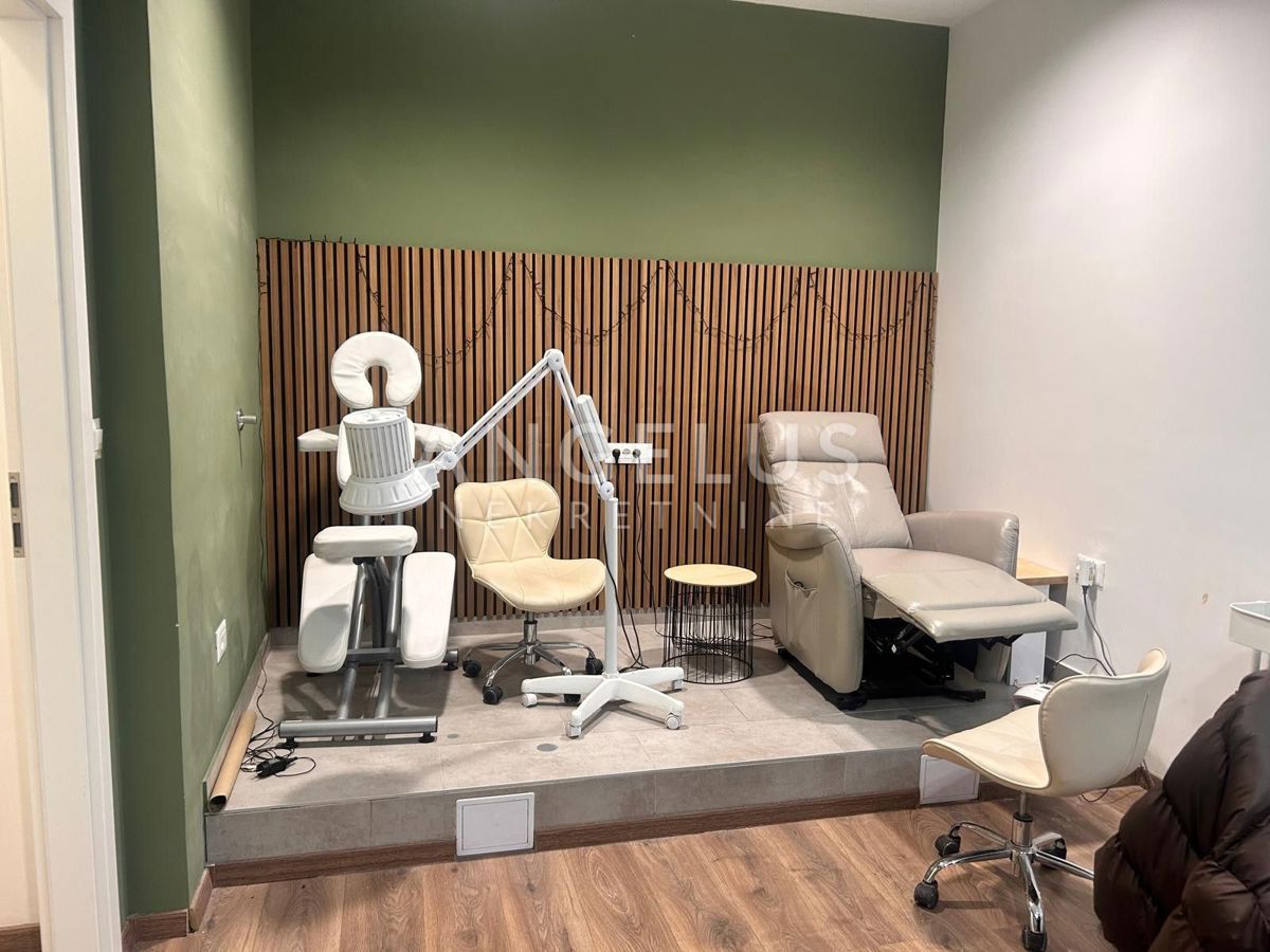 Split 3 - atraktivni poslovni prostori NAPRODAJ