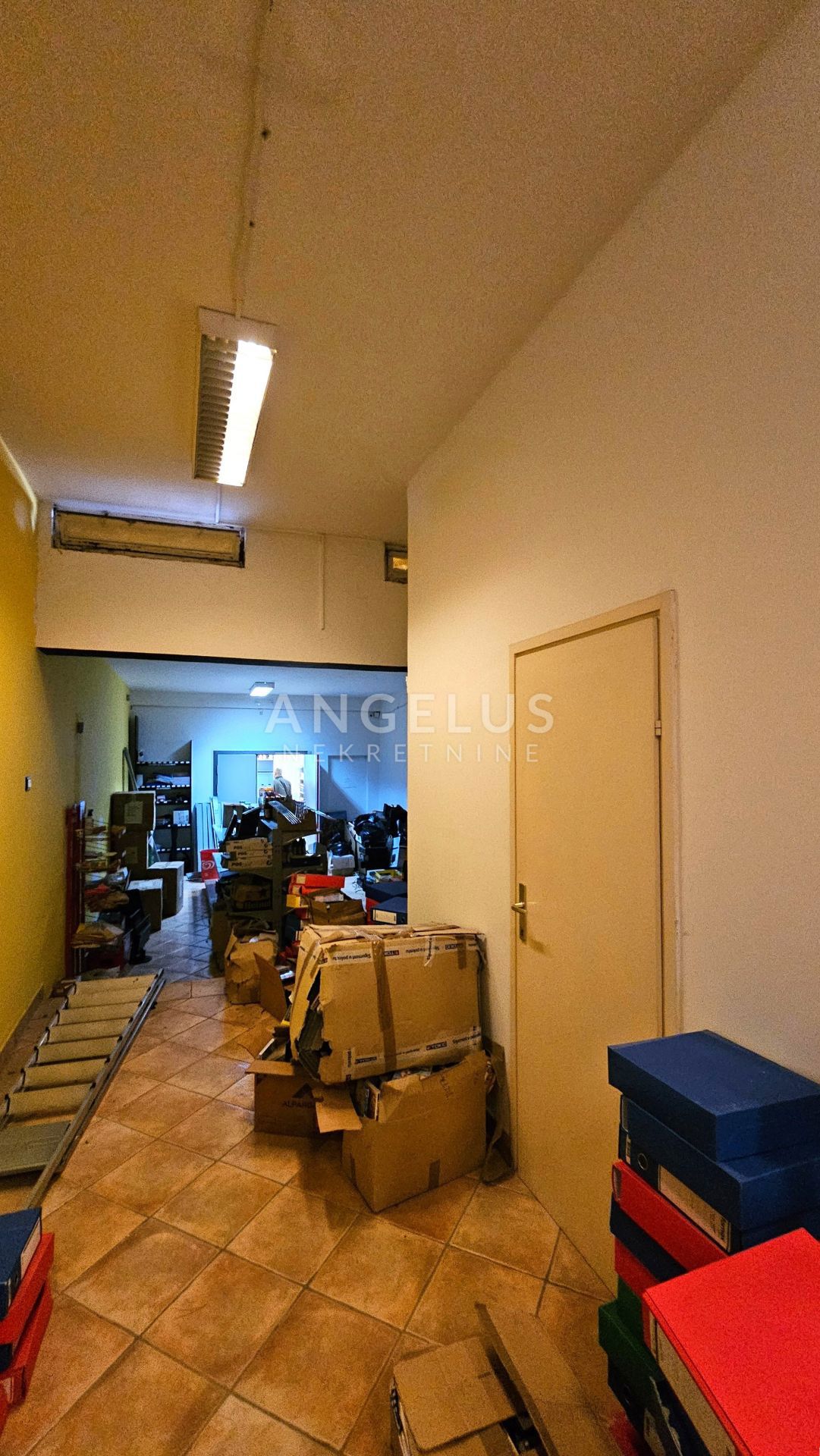 Split, Sućidar - atraktivni poslovni prostori NAPRODAJ