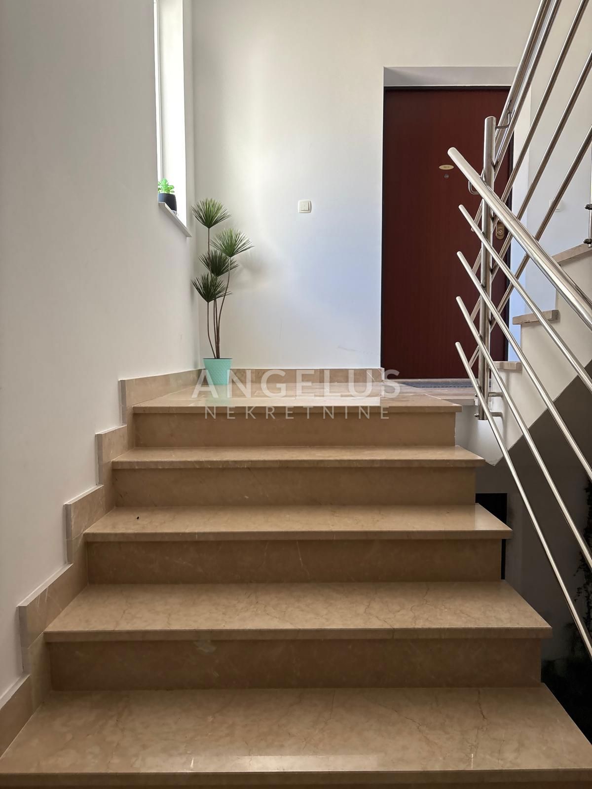 Stanovanje Baška Voda, 99m2