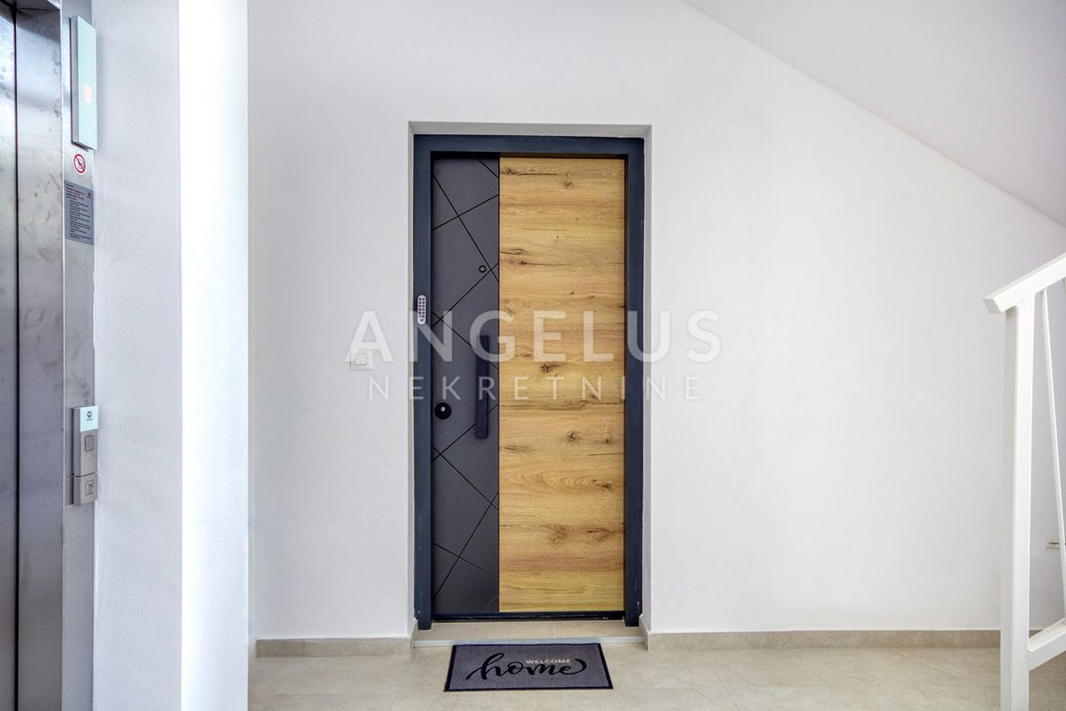 Istra, Pula - Luksuzno stanovanje z wellness centrom in dvoriščem, naprodaj!