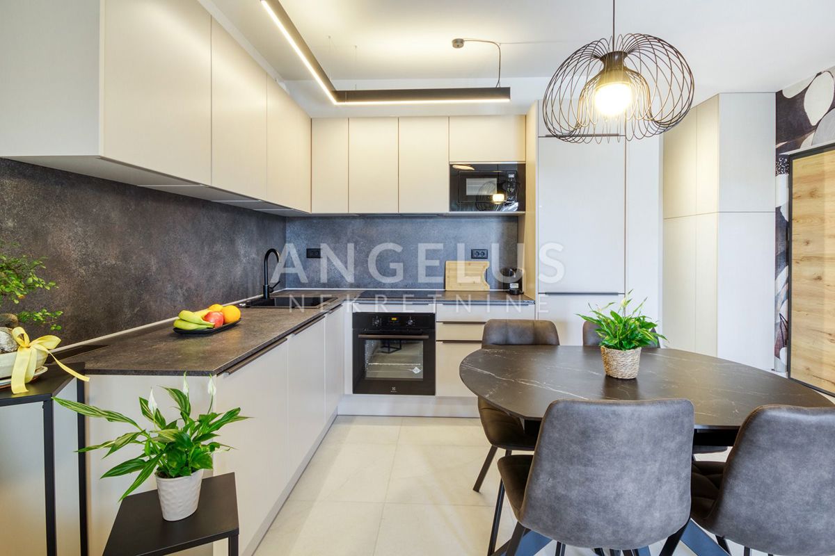 Istra, Pula - Luksuzno stanovanje z wellness centrom in dvoriščem, naprodaj!