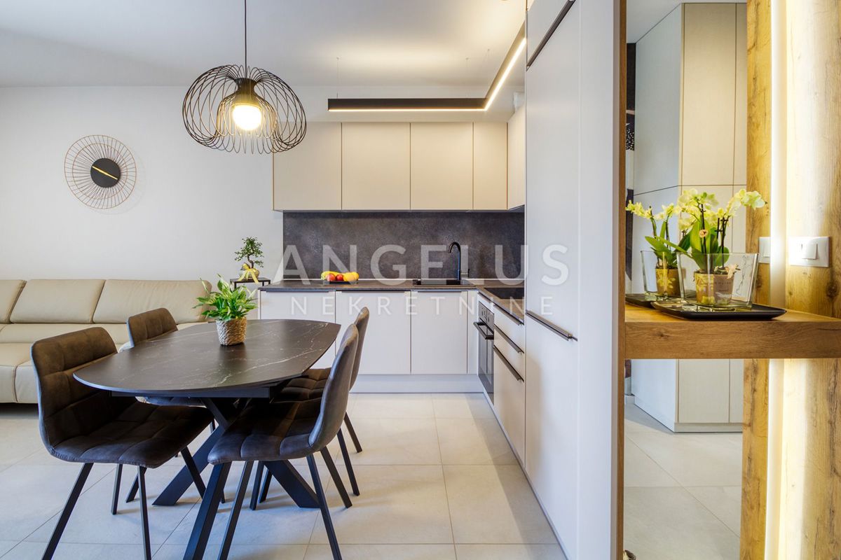 Istra, Pula - Luksuzno stanovanje z wellness centrom in dvoriščem, naprodaj!