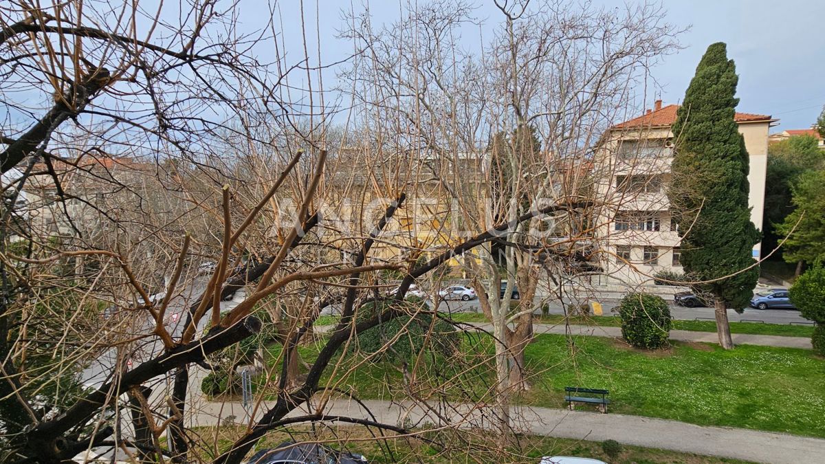 Split, Bačvice - enosobno stanovanje na atraktivni lokaciji NAPRODAJ