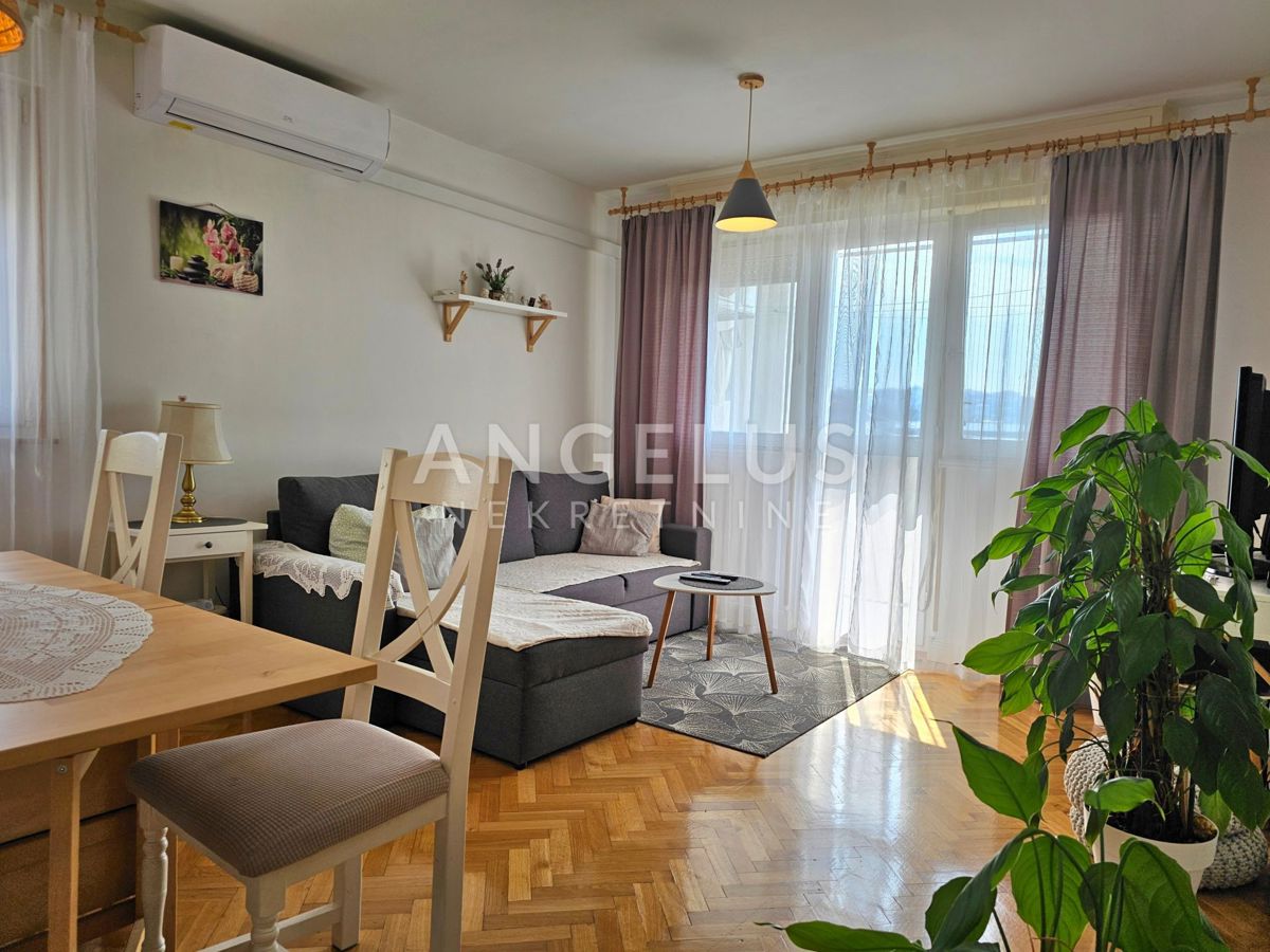 Hrvaška, Split, Bilice - udobno trisobno stanovanje, 75 m2, NAPRODAJ