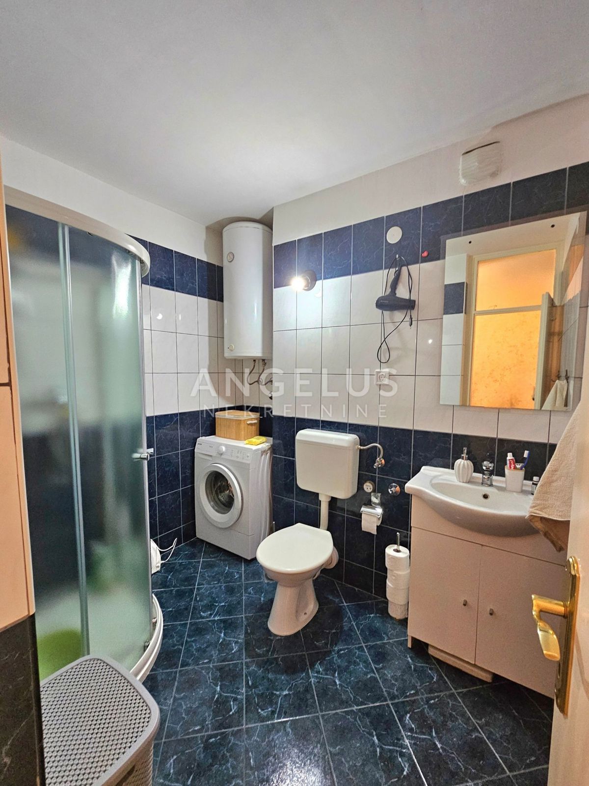 Hrvaška, Split, Bilice - udobno trisobno stanovanje, 75 m2, NAPRODAJ