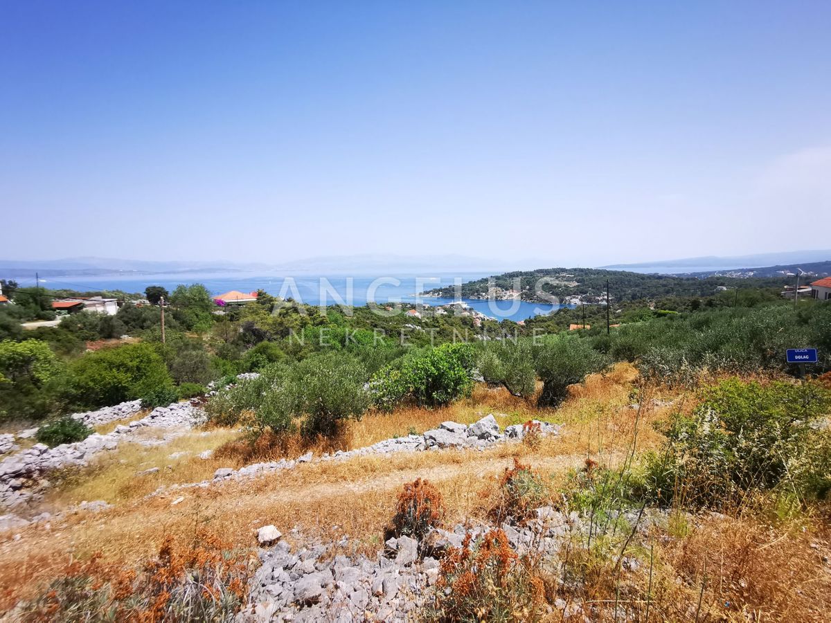 Šolta, Rogač - građ.zem. z odprtim pogledom na morje, 2085 m2