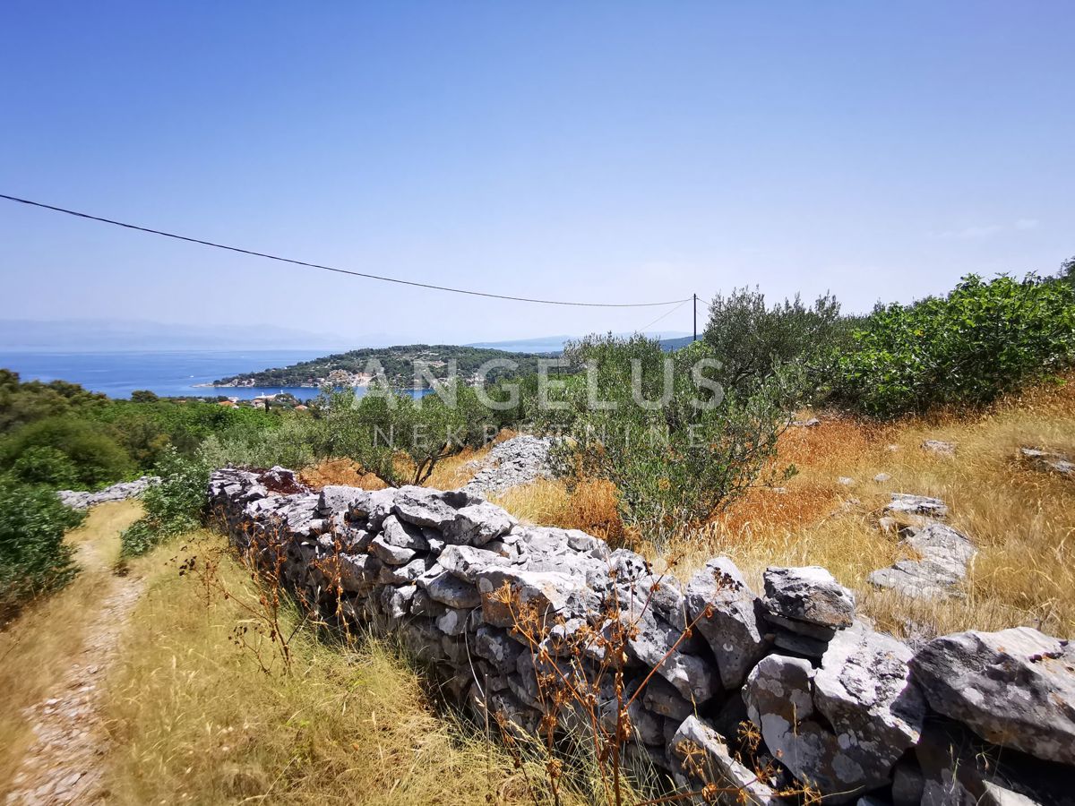 Šolta, Rogač - građ.zem. z odprtim pogledom na morje, 2085 m2