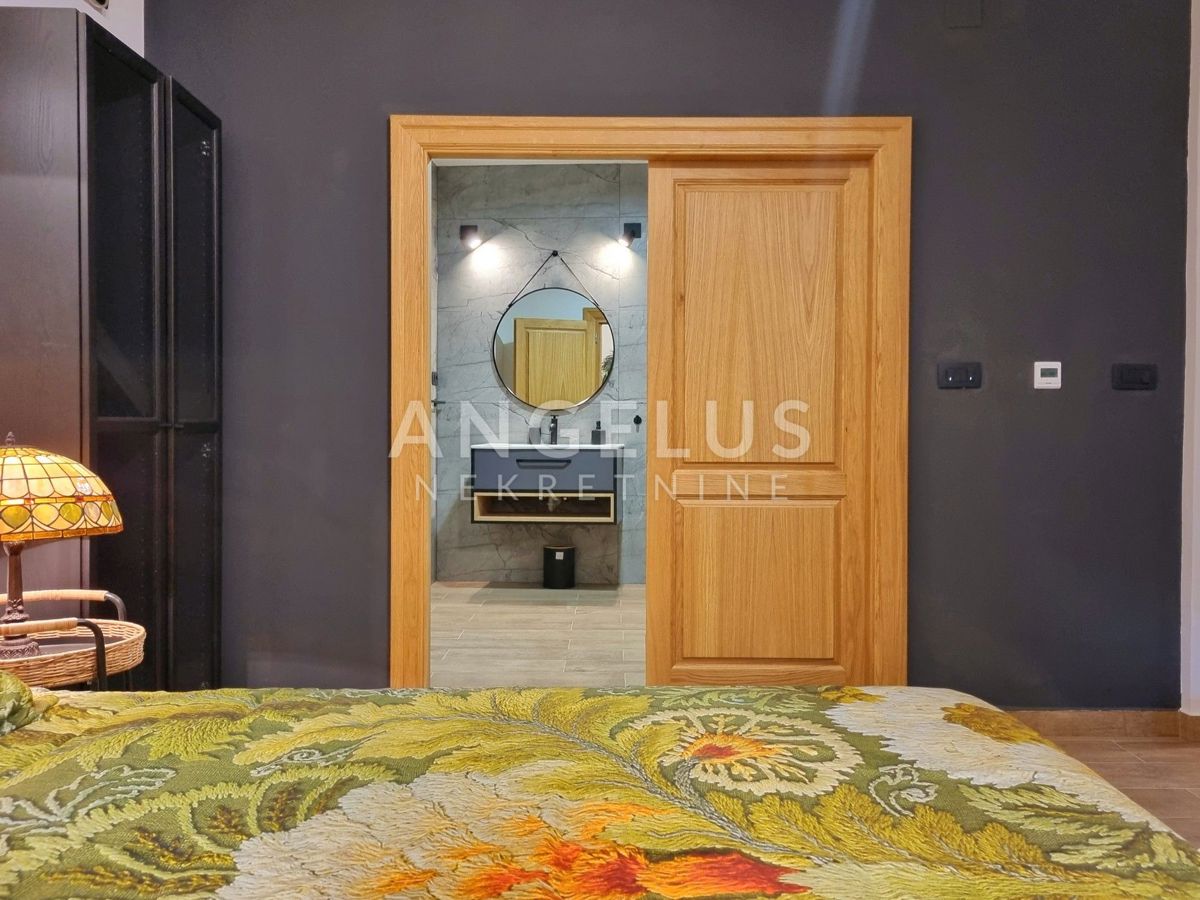 Hiša Kaštel Stari, Kaštela, 189m2