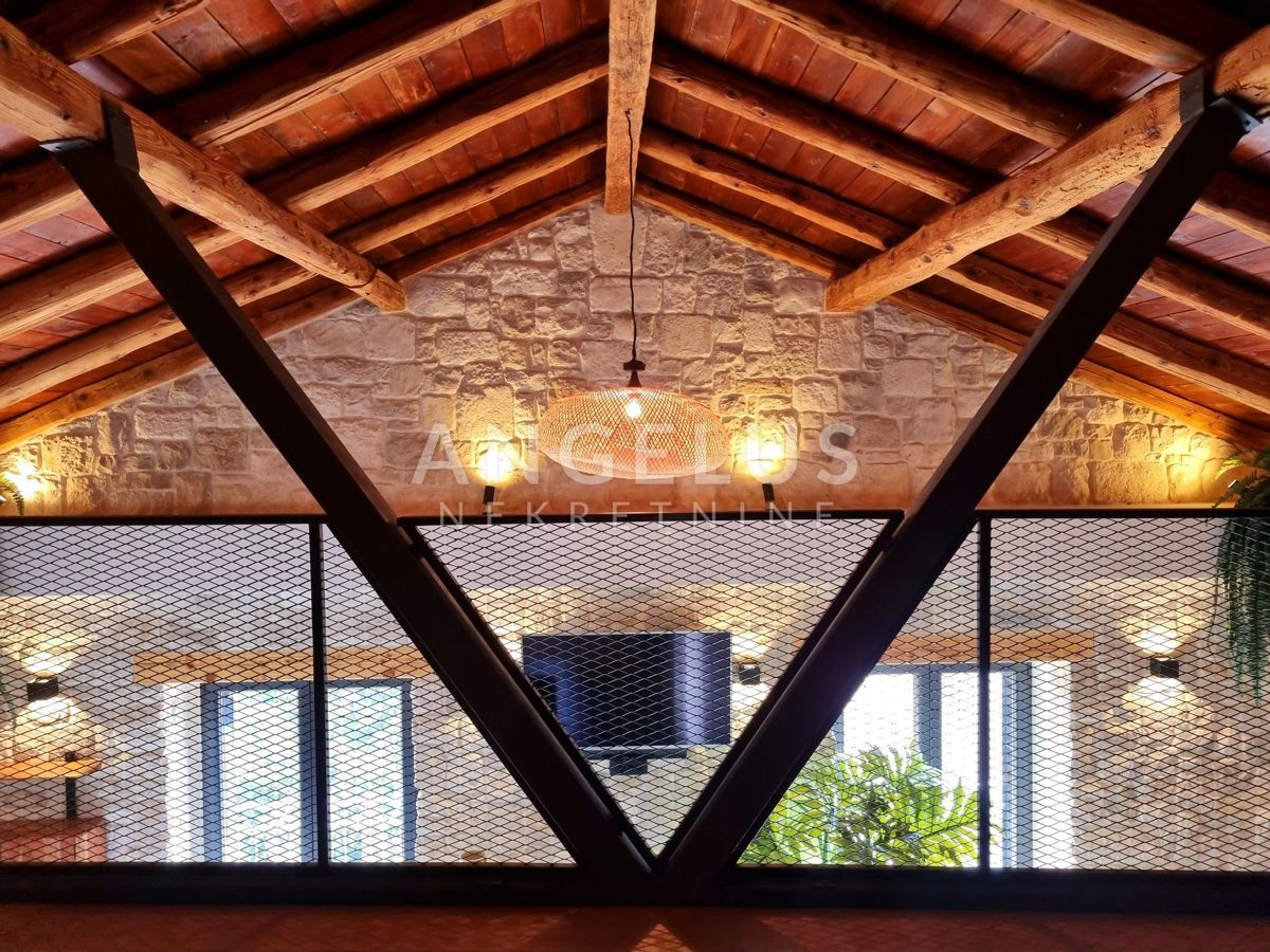 Hiša Kaštel Stari, Kaštela, 189m2