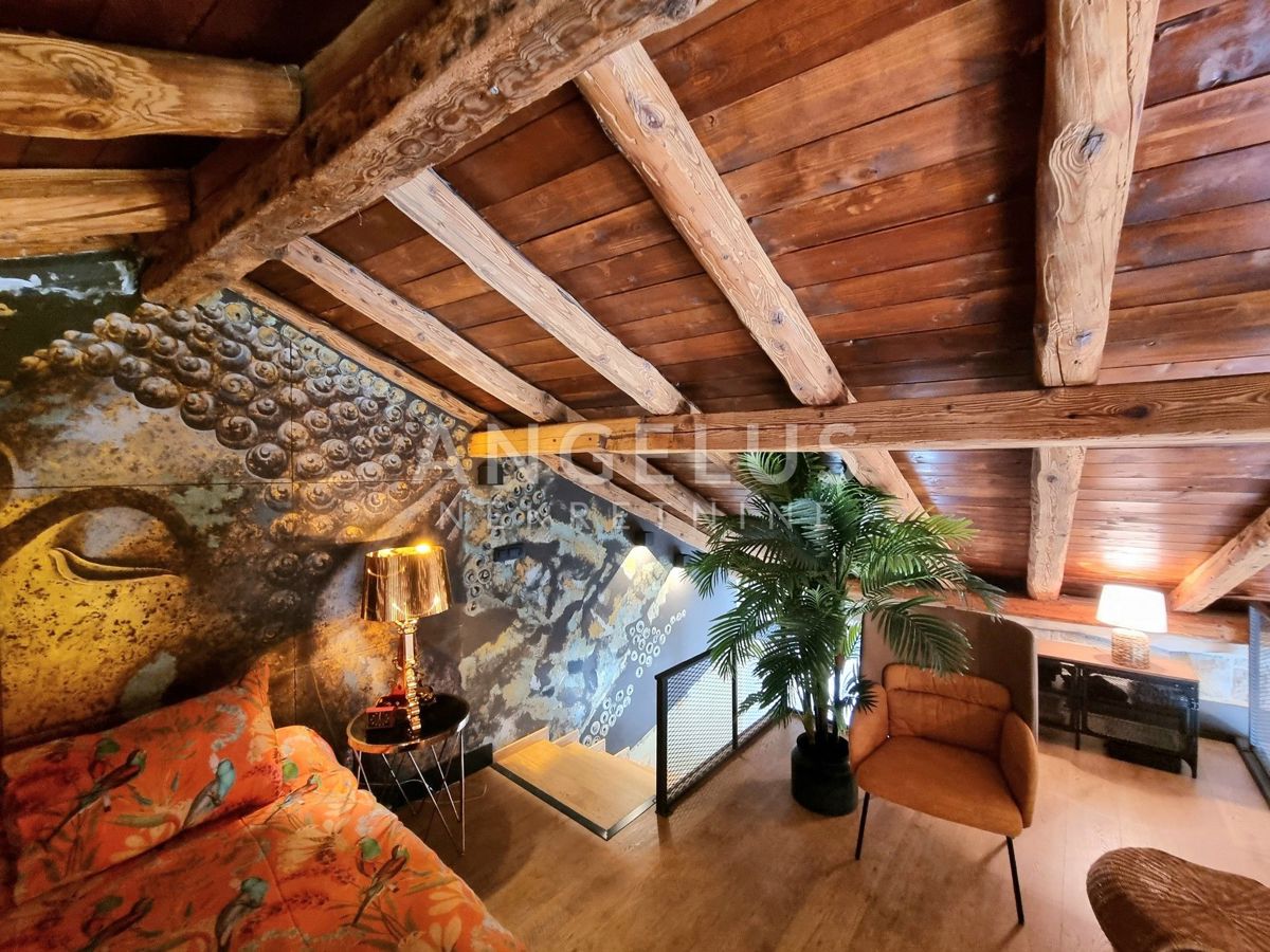 Hiša Kaštel Stari, Kaštela, 189m2