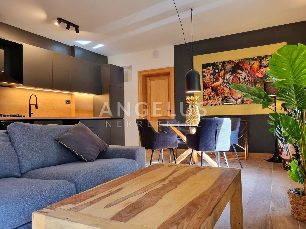 Hiša Kaštel Stari, Kaštela, 189m2