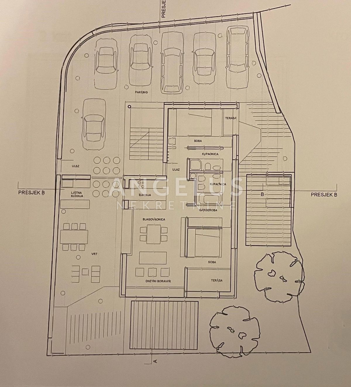 Brač, Milna - gradbeno zemljišče v bližini Rive, 400 m2
