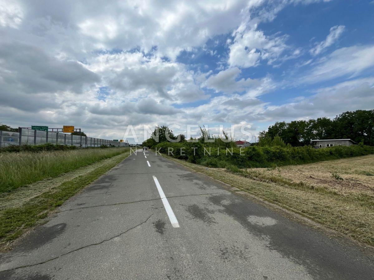 Zemljišče Trnje, 2.065m2