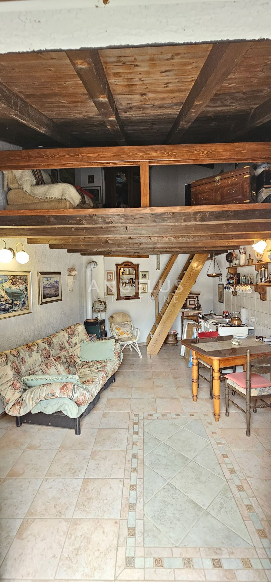 Rogoznica - hiša ob morju s privezom za čolne, 154 m2