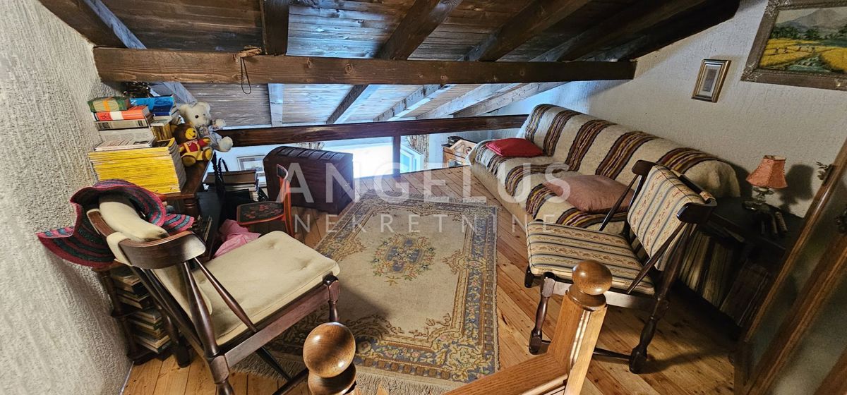Rogoznica - hiša ob morju s privezom za čolne, 154 m2