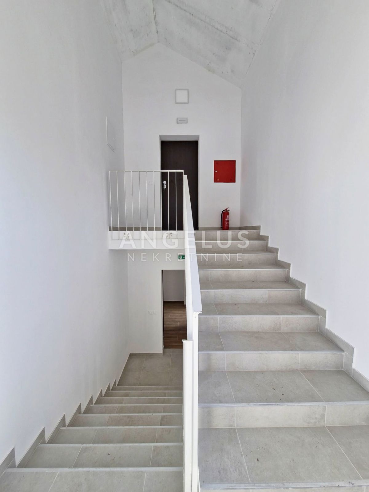 Hrvaška, Dubrovnik, Cavtat – trosobno družinsko stanovanje z 2 parkirnima mestoma, 84,94 m2