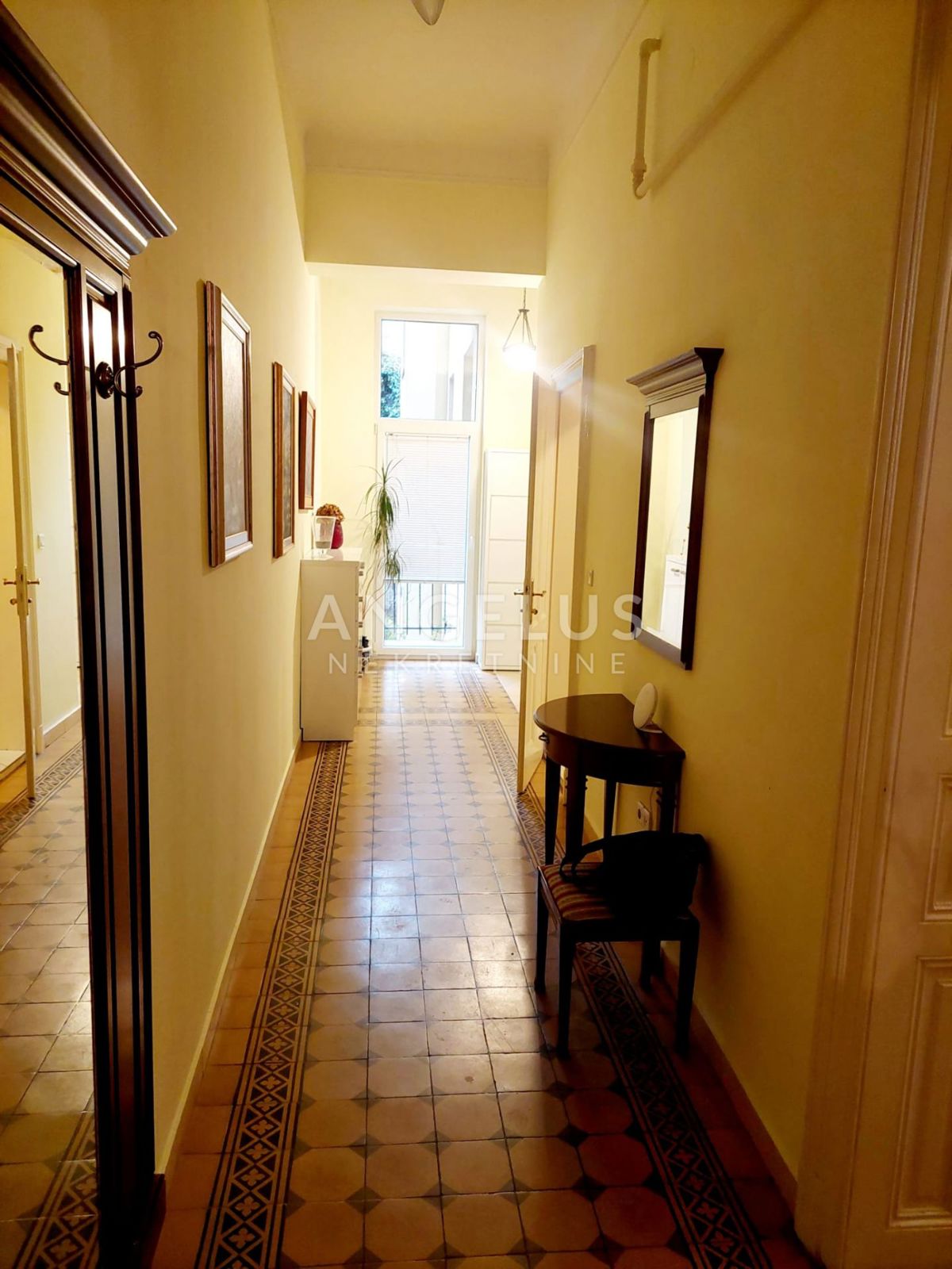 Stanovanje Donji grad, Donji Grad, 1.192m2
