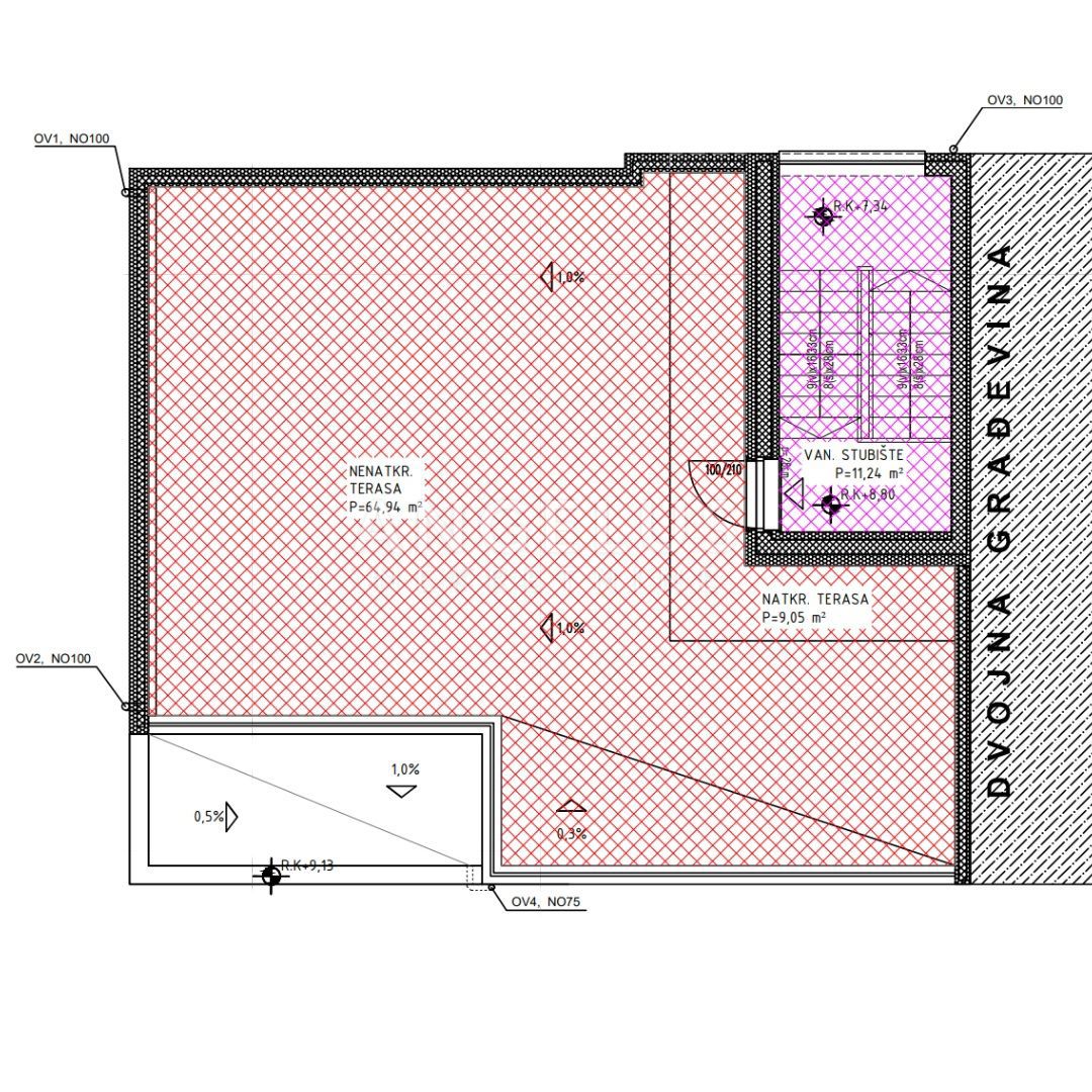 Kaštel Lukšić - NOVOZGRAJENO trisobno stanovanje, 2 parkirni mesti, strešna terasa