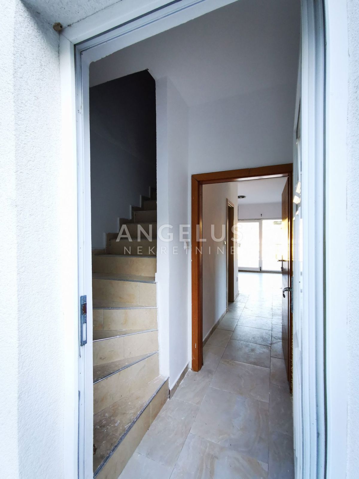 Šolta, Maslinica - dupleks stanovanje, terasa, pogled na morje, PRODAJA