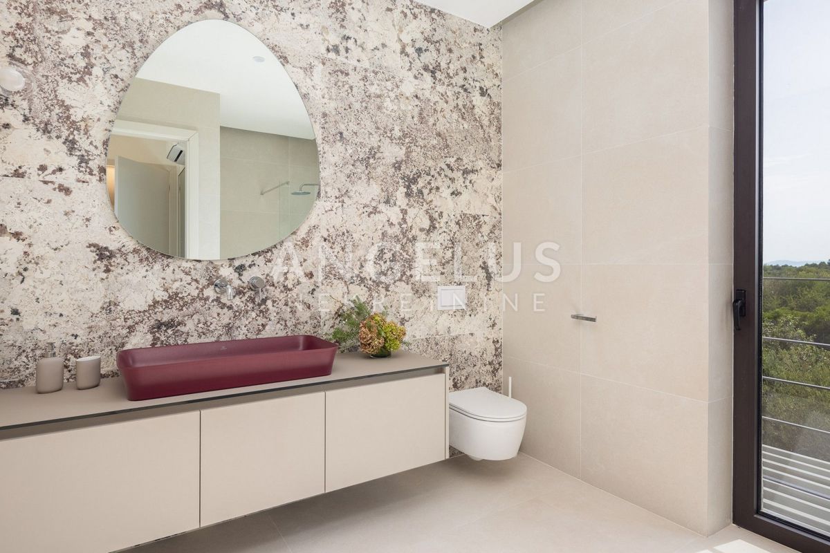 Šolta - novozgrajena vila z bazenom v osrčju otoka, PRODAJA