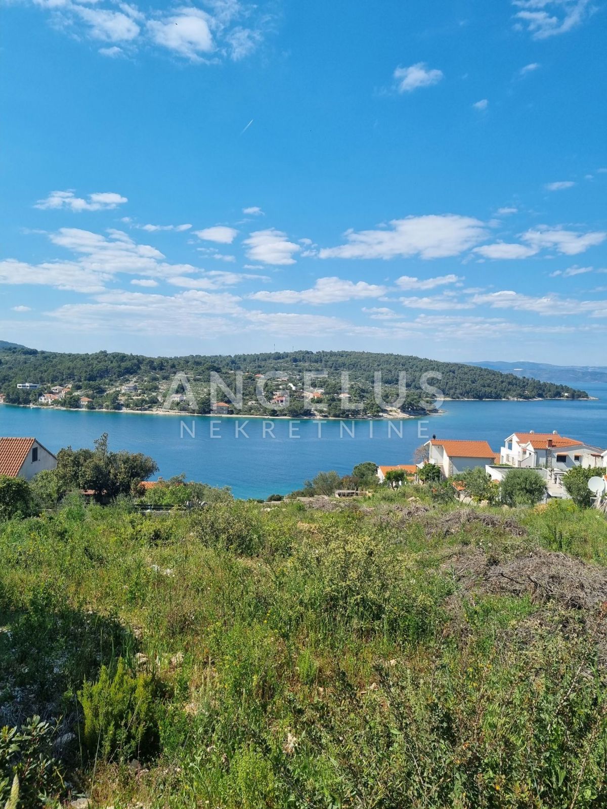 Šolta, Nečujam - gradbeno zemljišče s pogledom na morje, 2400 m2